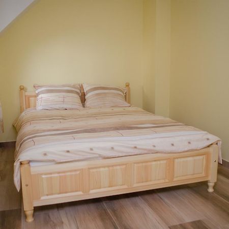 Guest House Joji 萨帕雷瓦巴尼亚 外观 照片